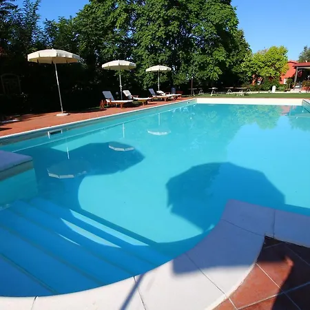 Cosy In With Pool *